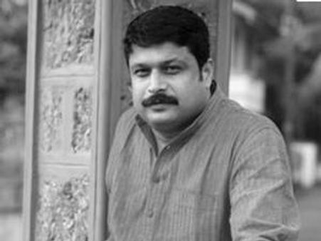 പിള്ളയെ വിളിച്ച പ്രശ്‌നം; നികേഷിനെതിരെ കേസ്