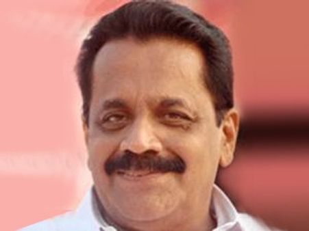 അനൂപിനെ ഉടന്‍ മന്ത്രിയാക്കണം: ജോണി നെല്ലൂര്‍