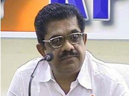 ബാറുകള്‍ക്ക് ത്രീസ്റ്റാര്‍പദവി; സുധീരന് എതിര്‍പ്പ്