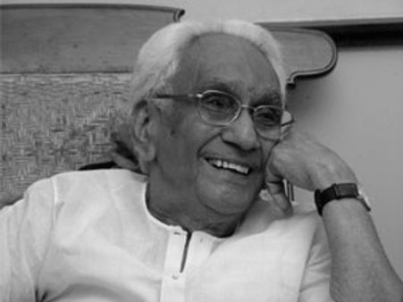 കരുണാകരന്റെ പ്രതിമ സ്ഥാപിയ്ക്കാന്‍ 30ലക്ഷം