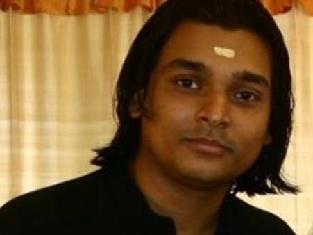 ശ്രീകോവിലില്‍ പലവട്ടം കയറി: രാഹുല്‍ ഈശ്വര്‍