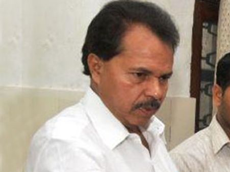 ചിദംബരത്തിനെതിരെ പിടി തോമസിന്റെ സമരം