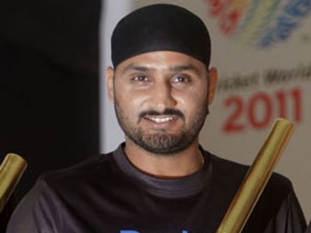 ഹര്‍ഭജന്‍ സിങ് റെസ്‌ലിങ് ഷോയില്‍