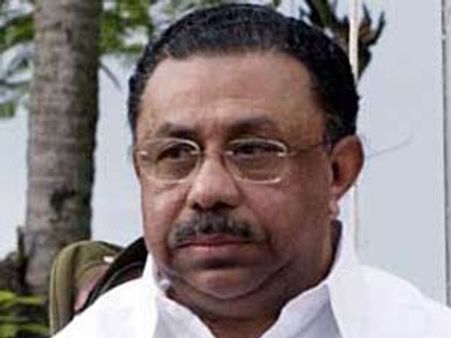 വിഎസ് രാജിവയ്ക്കണമെന്ന് ഹസന്‍