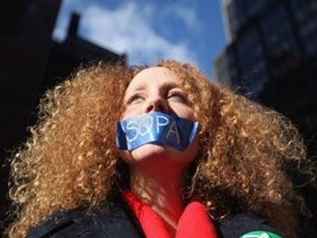 പ്രതിഷേധം കുറിയ്ക്കുകൊണ്ടു സോപയ്ക്ക് സ്റ്റോപ്പ്