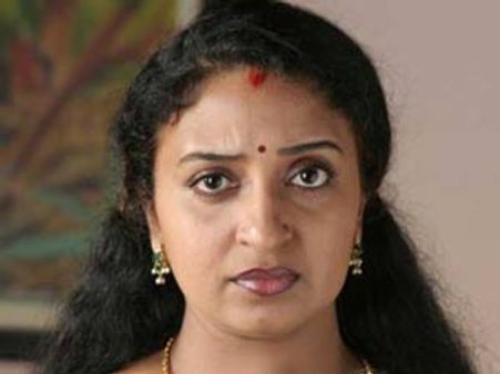 സോനാനായര്‍ കാപാലികയാവും