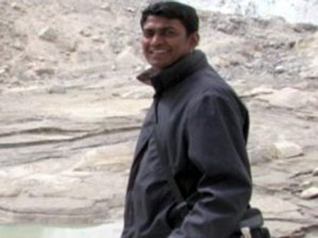 അലക്‌സ് പോള്‍ മേനോനെ വിട്ടയച്ചു