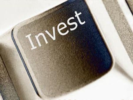 യുനൈറ്റഡ് ബാങ്കും എല്‍ആന്റ് ടിയും വാങ്ങാം