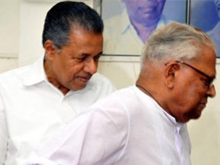 വാക്‌ യുദ്ധത്തിനിടെ പിണറായി വിഎസ്‌ കൂടിക്കാഴ്‌ച