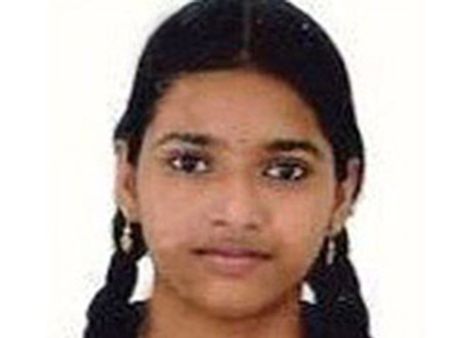 സ്വാതിക്കുവേണ്ടി പ്രാര്‍ത്ഥനയും കണ്ണീരുമായി