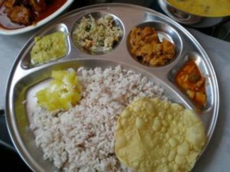 വീട്ടിലെ ഊണിനും ലൈസന്‍സ് വേണം