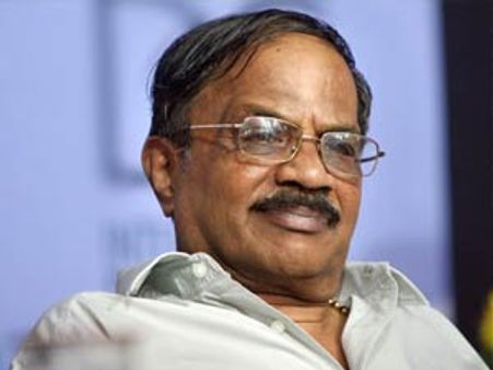 വായനക്കാരെ നിലനിര്‍ത്തല്‍ വെല്ലുവിളി: എംടി