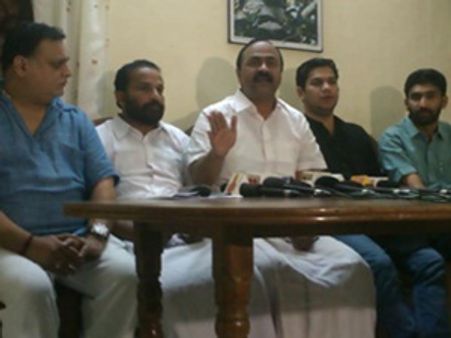 സിപിഎമ്മിന്റെ മറമാറ്റിയാല്‍ കോണ്‍ഗ്രസിലെ തമ്മിലടി 