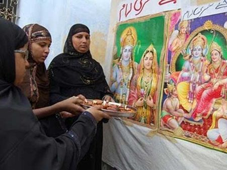 പാക് ഹിന്ദുക്കള്‍ ഇന്ത്യയിലേക്ക് പാലായനംചെയ്യുന്നു