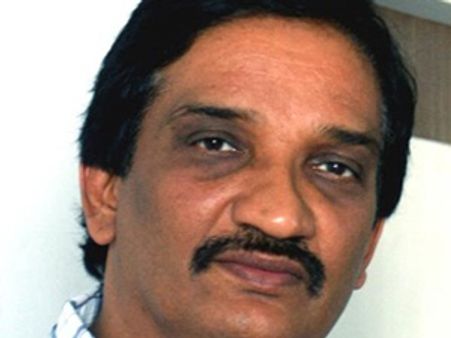 നിലവിളക്ക് കൊളുത്തല്‍ അനിസ്ലാമികമോ?