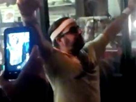 പാറ്റ തീറ്റമത്സര വിജയി ഛര്‍ദിച്ചു മരിച്ചു