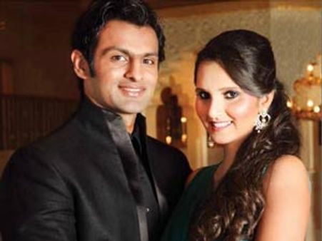 ഐറ്റം സോങുമായി ആടിത്തിമിര്‍ക്കാന്‍ സാനിയ മിര്‍സ?