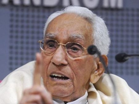 ഐ ഗ്രൂപ്പിനെ തകര്‍ത്തത് കുതന്ത്രങ്ങള്‍