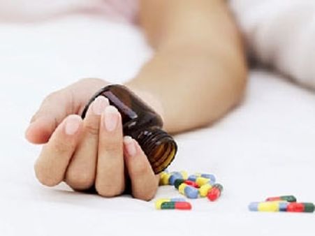 മുഖക്കുരുവിന്റെ പേരില്‍ പെണ്‍കുട്ടിയുടെ ആത്മഹത്യ