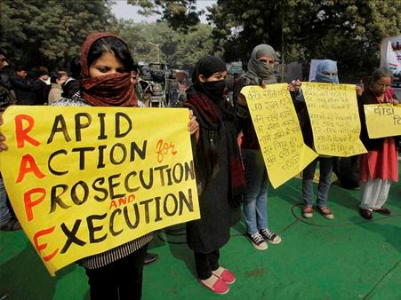 പെണ്‍കുട്ടിയുടെ പേര് ബ്രിട്ടീഷ് പത്രം പുറത്താക്കി