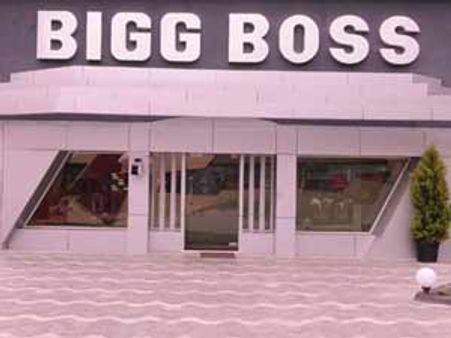 ബിഗ് ബോസ് വേദി കത്തച്ചാമ്പലായി