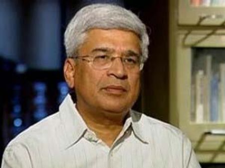 വിഎസിനെതിരെ റിപ്പോര്‍ട്ടില്ല കാരാട്ട്