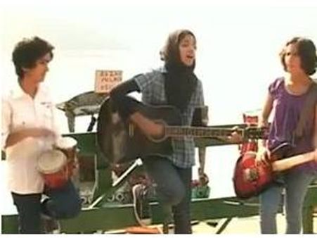 പെണ്ണുങ്ങള്‍ പൊതുമധ്യത്തില്‍ പാടരുത്: മുഫ്തി