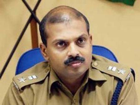 റൗഫുമായി ബന്ധം: ഡിഐജി ശ്രീജിത്തിന് സസ്‌പെന്‍ഷന്‍
