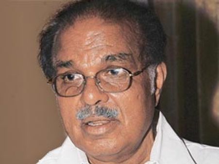 കുര്യന്‍ ഉപരാഷ്ട്രപതിക്കും സോണിയക്കും കത്തയച്ചു