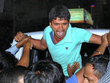 ദില്‍സുഖ്‌ നഗര്‍ എന്നും ലക്ഷ്യസ്ഥാനം