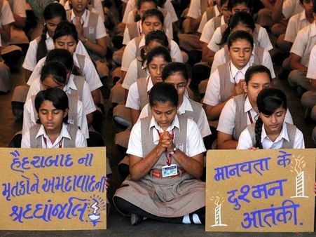 ഹൈദരാബാദ് സ്ഫോടനം: അറിയേണ്ട എട്ടുകാര്യങ്ങള്‍