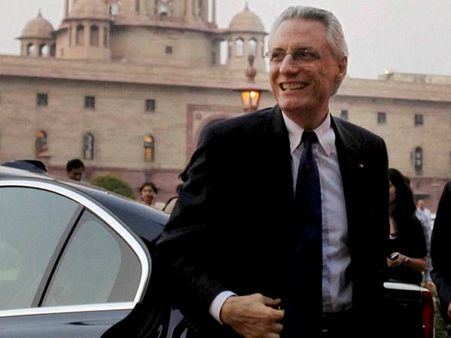 അംബാസിഡര്‍ക്ക് നയതന്ത്ര പരിരക്ഷയില്ല: കോടതി