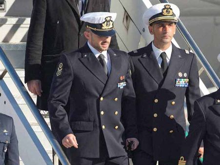 നാടകങ്ങള്‍ക്കൊടുവില്‍ നാവികര്‍ തിരിച്ചെത്തി