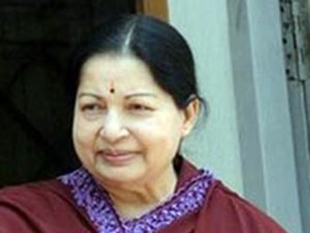 സുകുമാരിയെ കാണാന്‍ തലൈവിയെത്തി