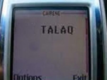 ദേഷ്യപ്പെട്ടുള്ള തലാഖ് എസ്എംഎസിന് സാധുതയില്ല