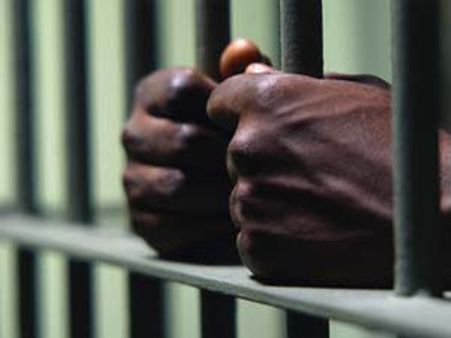 മാനഭംഗക്കേസ് പ്രതിയ്ക്ക് അധ്യാപകനെ വേണമെന്ന്