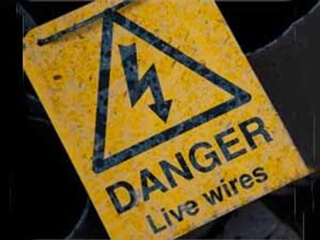 9മാസം ഗര്‍ഭിണിയായ യുവതി ഷോക്കേറ്റ് മരിച്ചു