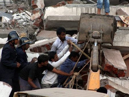 മുംബൈയില്‍ കെട്ടിടം തകര്‍ന്ന് 36 മരണം