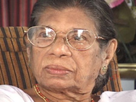 വിഎസും എംവിആറും ക്ഷണിച്ചെന്ന് ഗൗരിയമ്മ