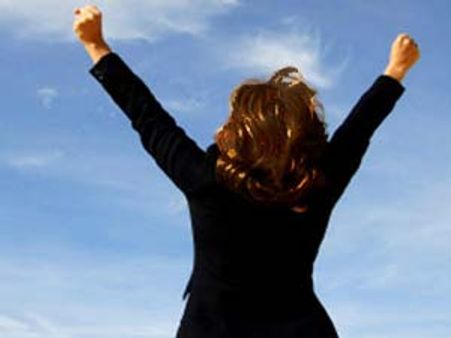 പീഡനത്തിന് കാരണം സ്ത്രീകളുടെ നോട്ടം: നേതാവ്