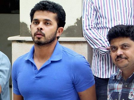 ജാമ്യം ആവശ്യപ്പെടാതെ ശ്രീശാന്ത് കോടതിയില്‍