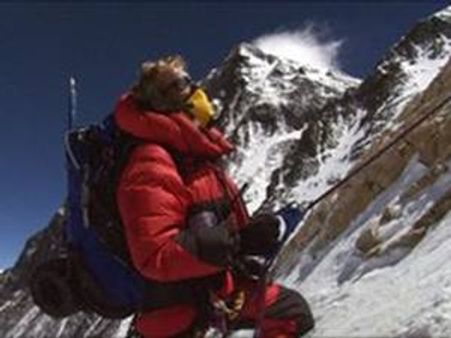 എവറസ്റ്റില്‍ നിന്ന് നീക്കിയത് 4000 കിലോ മാലിന്യം