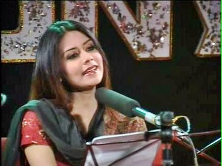 ബോളിവുഡിലേക്ക് ആദ്യത്തെ കാശ്മീരി ഗായിക