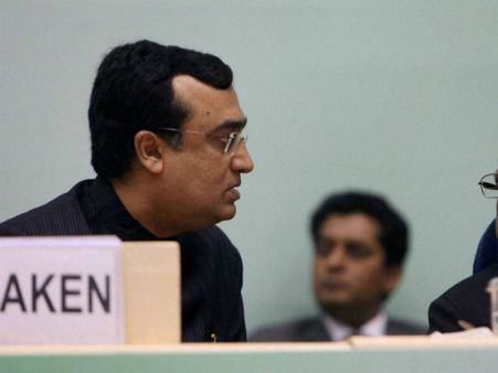 കേന്ദ്രമന്ത്രി അജയ് മാക്കന്‍ രാജി വച്ചു