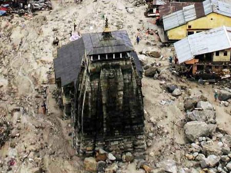 കേദാര്‍നാഥ് ക്ഷേത്രത്തിന്റെ അതിജീവന രഹസ്യം?