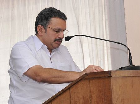 മുരളീധരന്‍ ഇനി വിശാല ഐഗ്രൂപ്പില്‍