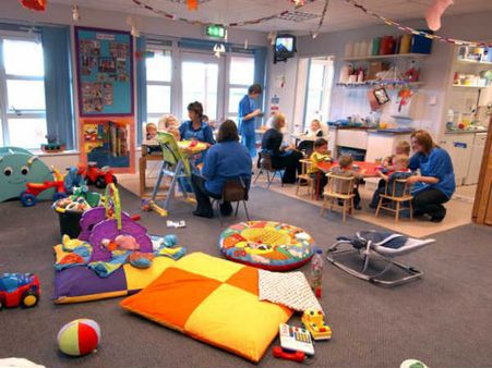 വീടുകളിലെ ഡേ കെയര്‍ സെന്ററുകള്‍ നിയമവിരുദ്ധം