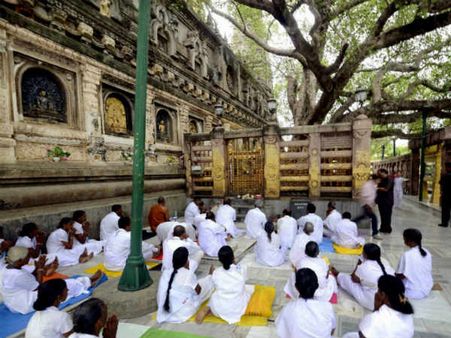 ക്ഷേത്രഭരണം തങ്ങള്‍ക്ക് വേണം: ബുദ്ധസന്യാസിമാര്‍