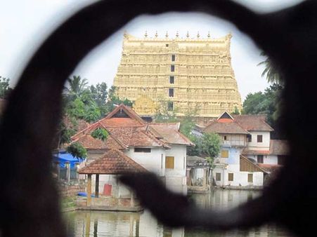 ശ്രീപത്മനാഭ ക്ഷേത്രത്തിന് ശിവസേനയുടെ ഭീഷണി?