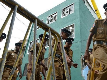 പള്ളി അക്രമിച്ച സംഭവം, ശ്രീലങ്കയില്‍ സംഘര്‍ഷാവസ്ഥ